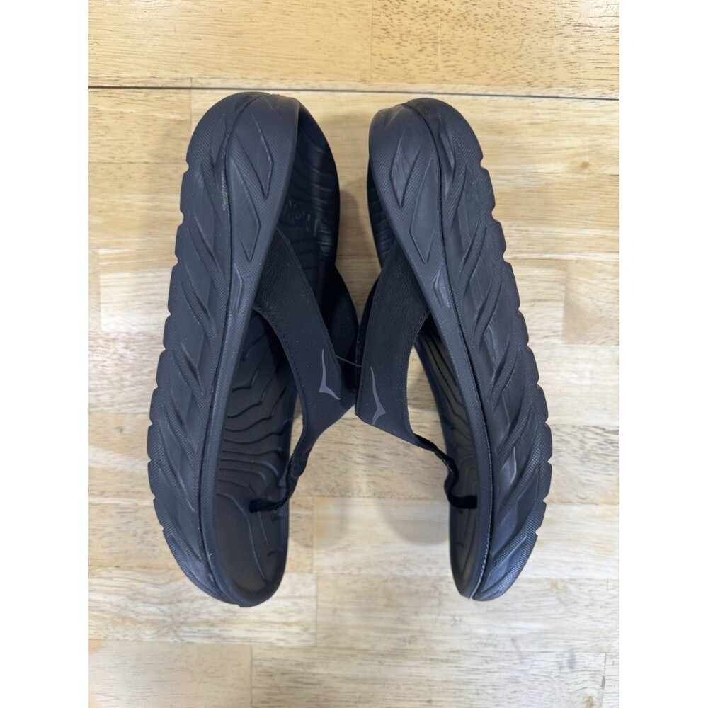 Hoka One Women’s Ora Recovery Sandals Size 7 Black Flip Thong Comfort Vegan EUC - Picture 4 of 8